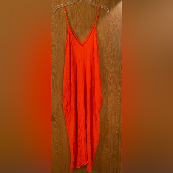 Elan Double V Maxi Dress with spaghetti straps. Size Medium - Picture 2 of 8